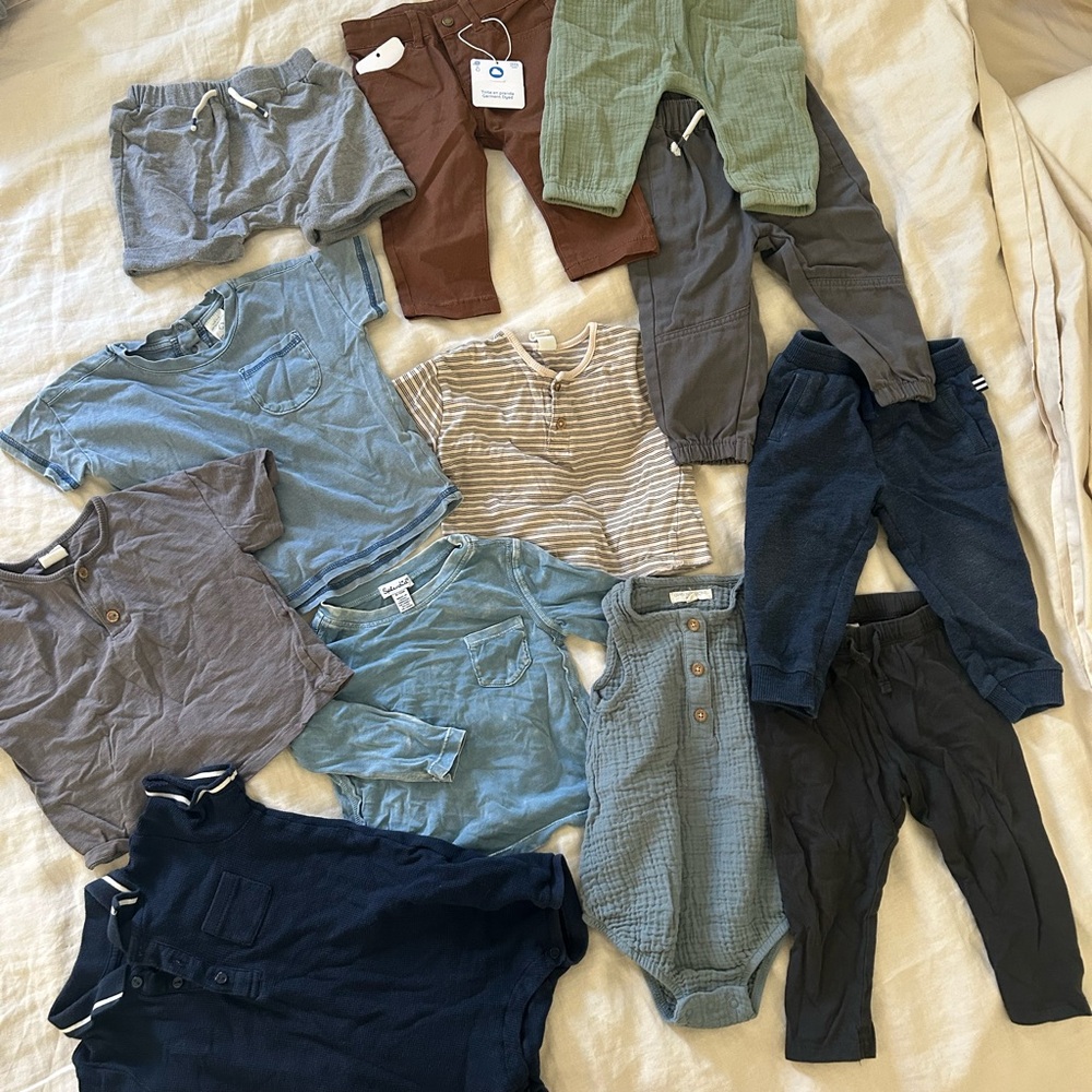 Bundle of 6-12 month baby clothes
